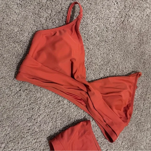 Cupshe Burnt Orange Two-Piece High-Waist Bikini Set - Picture 6 of 10